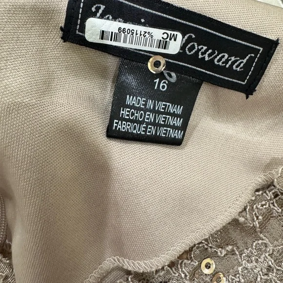 Jessica Howard Elegant sequins & Lace Dress in champagne color - Picture 6 of 10